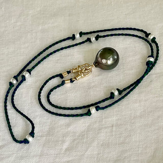 Nine Pearl Chain with Maldives Pearl